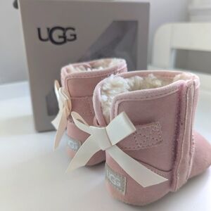 Like New UGG Jesse Bow Pink Leather With shearling Baby Boots Size 2/3